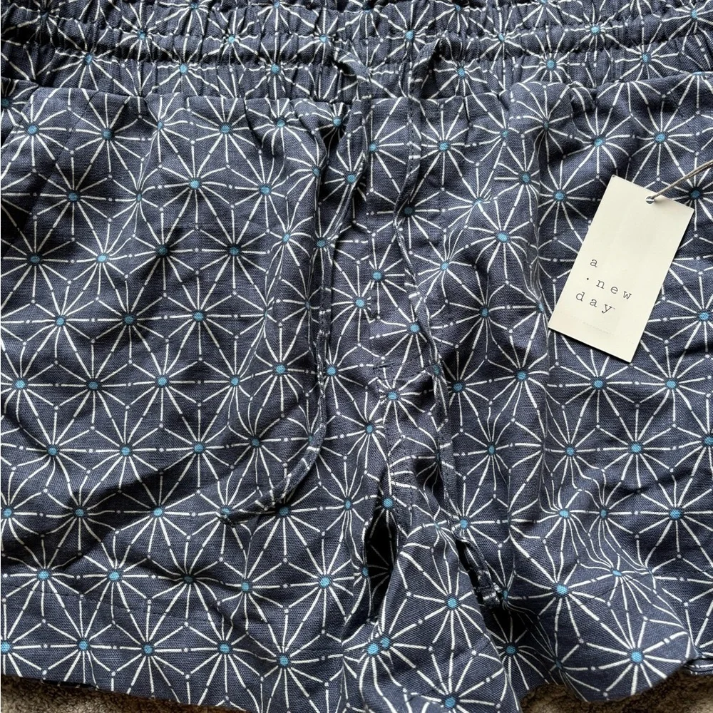 NWT Blue Patterned Linen Shorts High Waist Elastic Waist Pull On A NEW DAY L - Picture 2 of 6